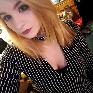 Meet your Posher, Makayla